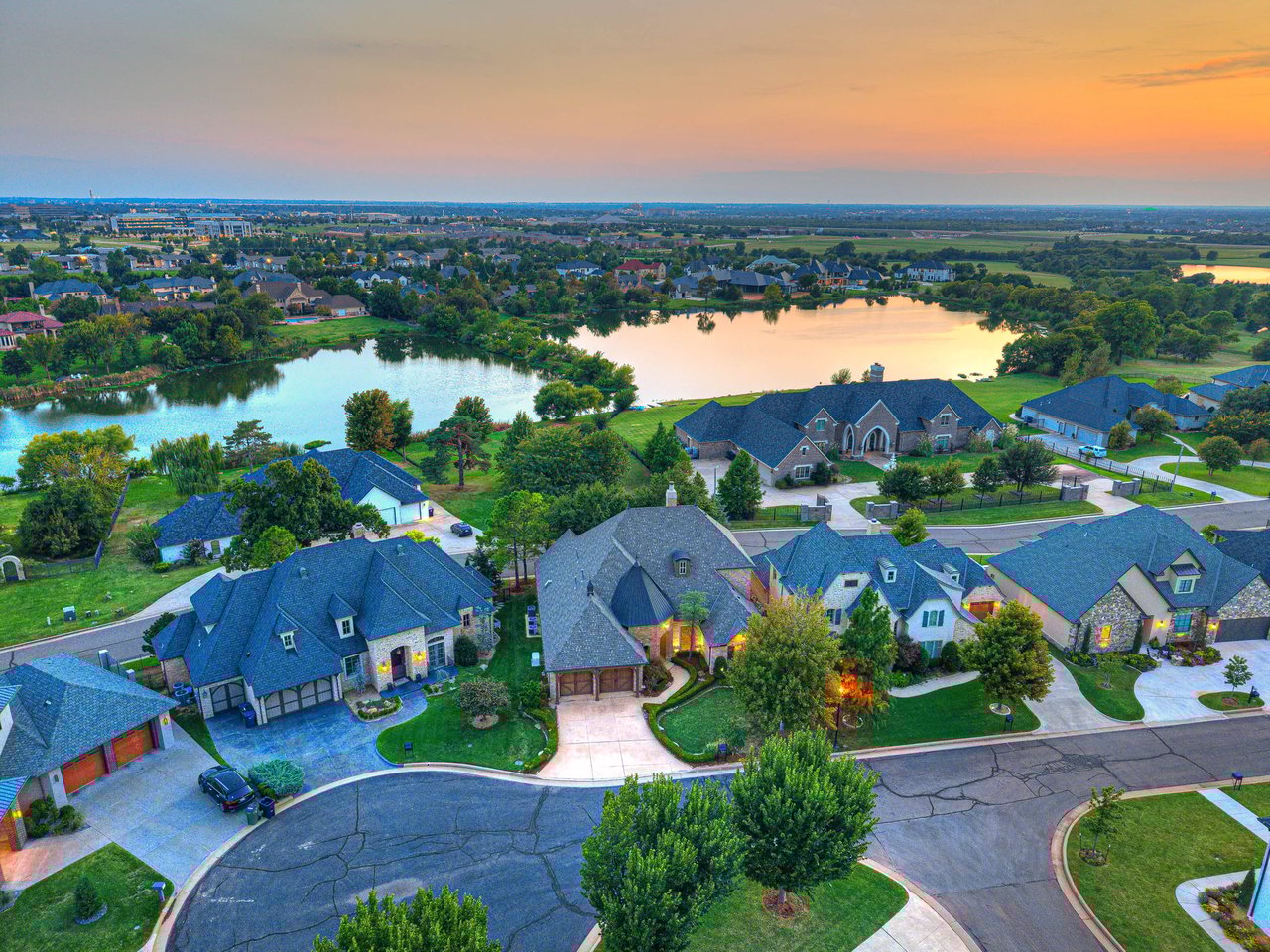 The Listing of the Week: 15613 Via Sierra – Esperanza Addition - Wyatt Poindexter - The Agency Oklahoma