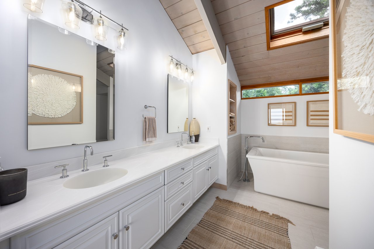 12 Mountain Brook Road