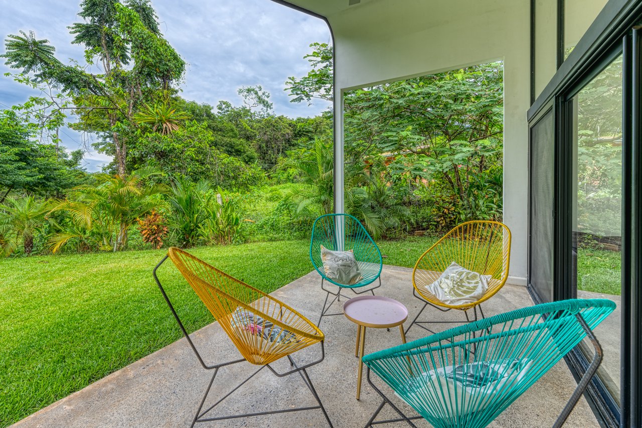 Modern Eco Villa in Central Uvita Only 5 Minutes from Surf Beach