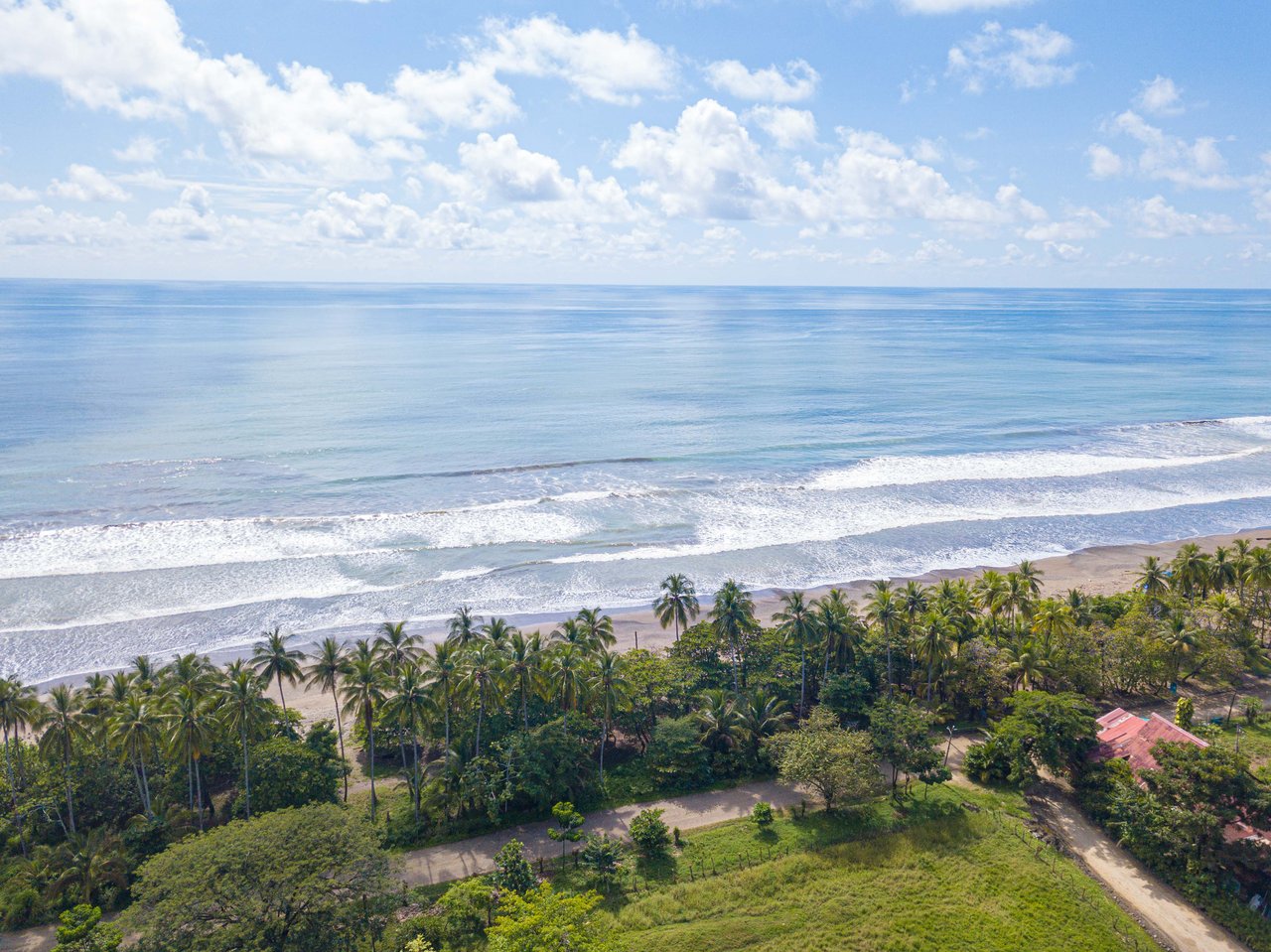 Steps to the beach 14 bedroom Dominical Hotel