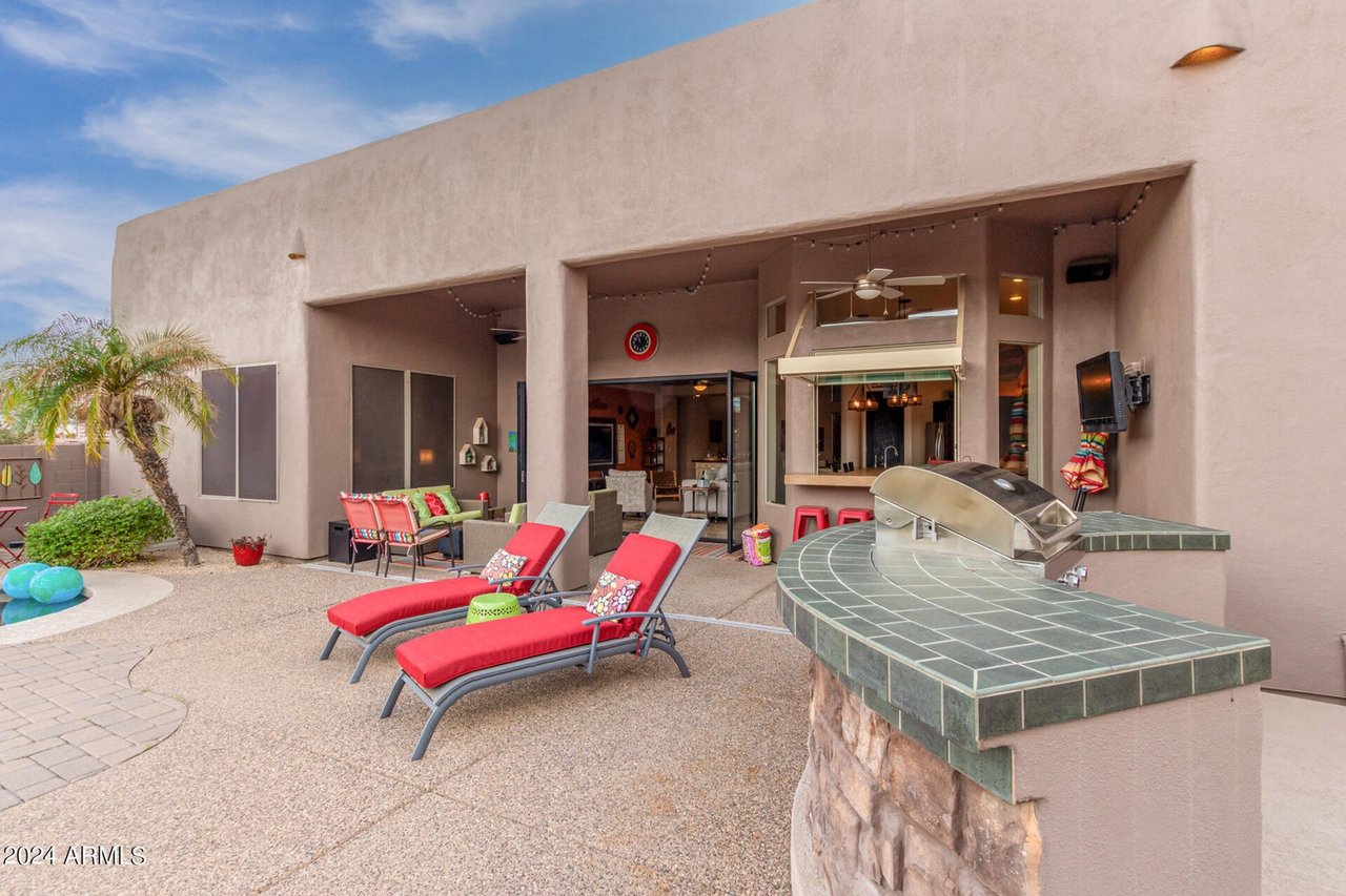 1540 E Villa Theresa