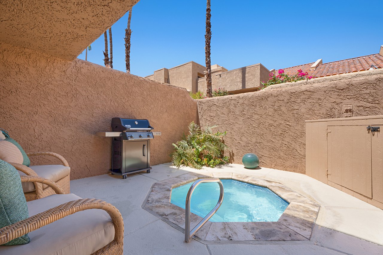 Foxtail Luxe Retreat