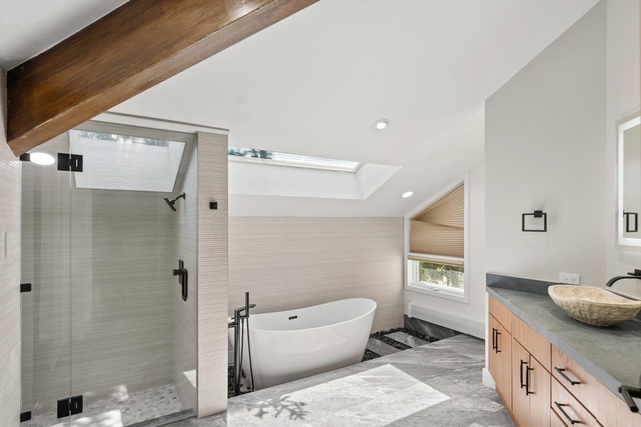 Designer Living with Unmatched Mountain Views