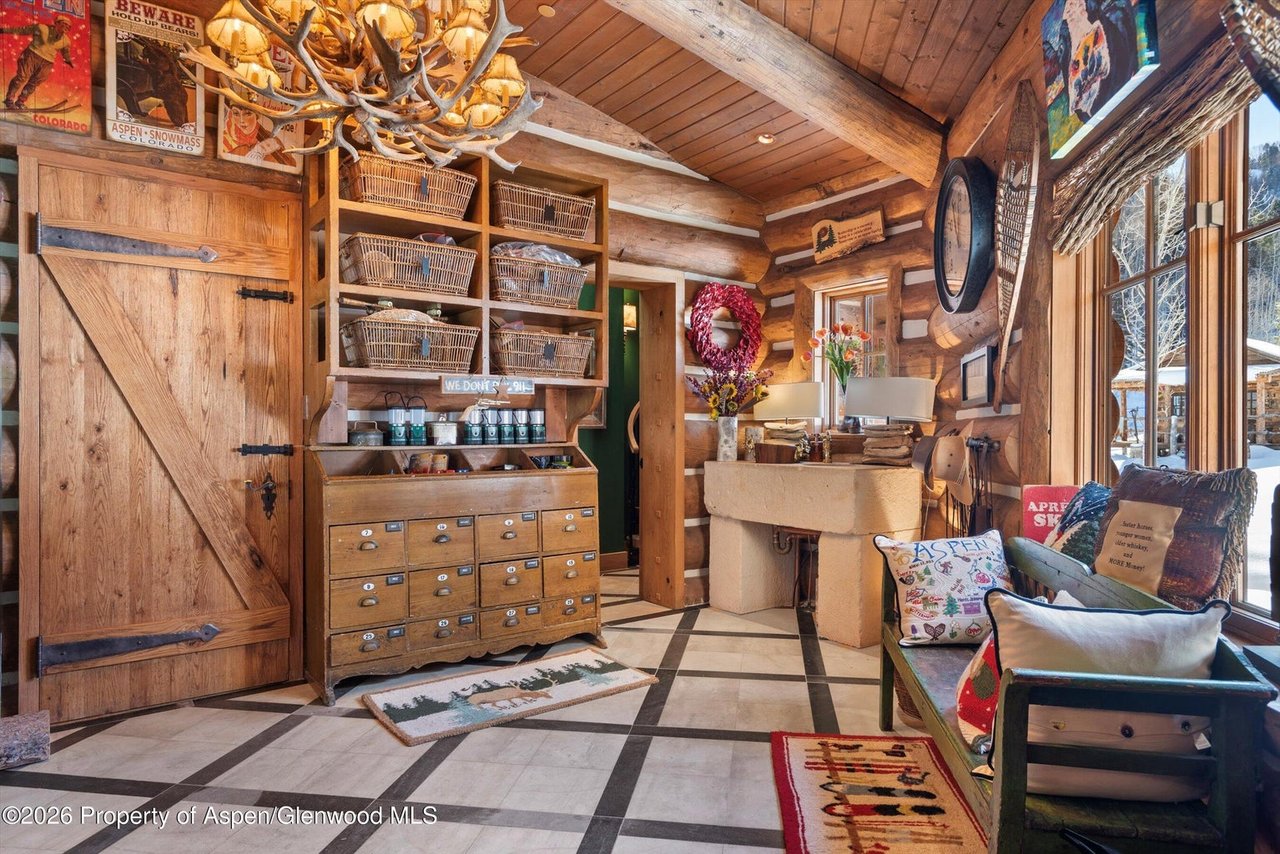 6855 Capitol Creek Rd