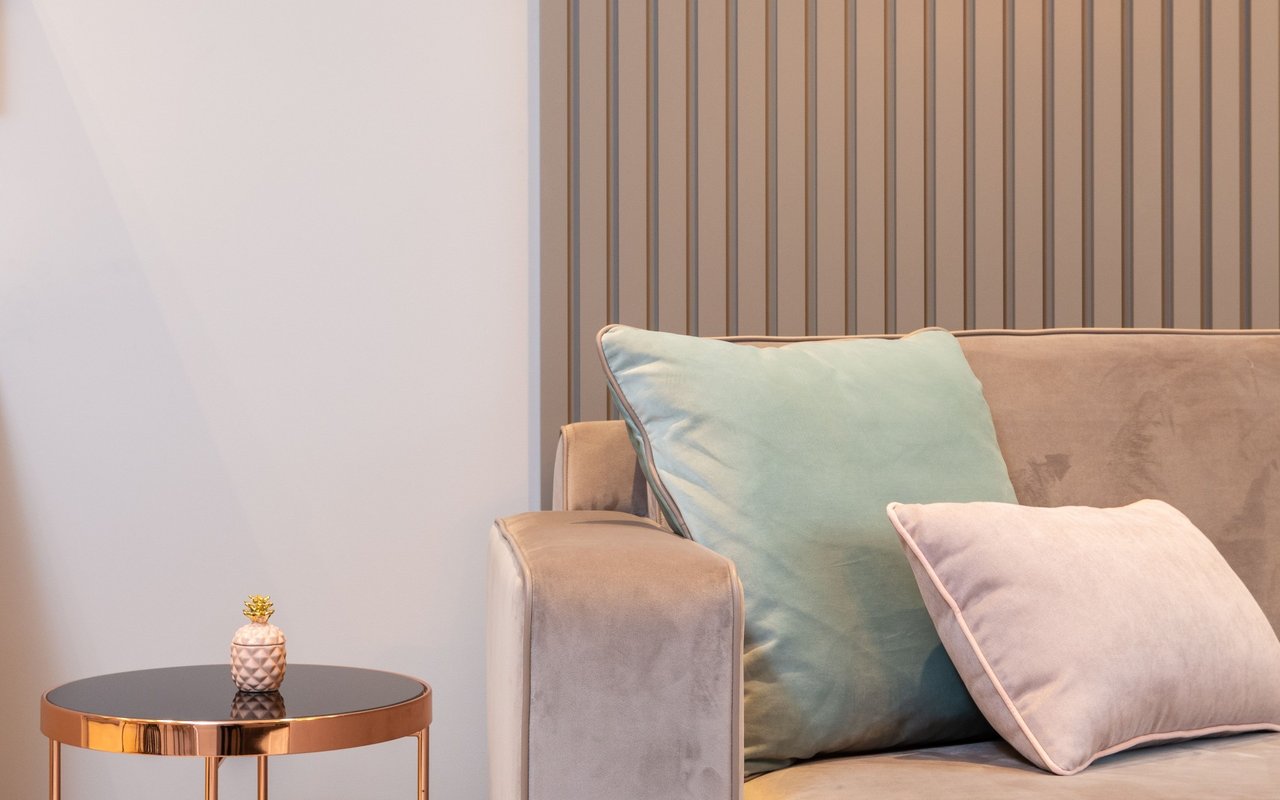 Thrifty Ways to Furnish Your New Home for Less