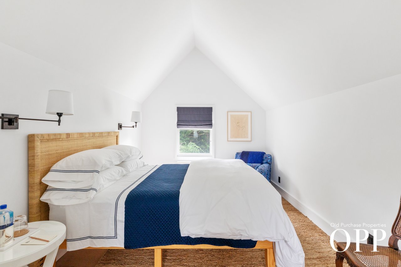 HIGHEST NON-WATERFRONT SALE IN BELLPORT VILLAGE