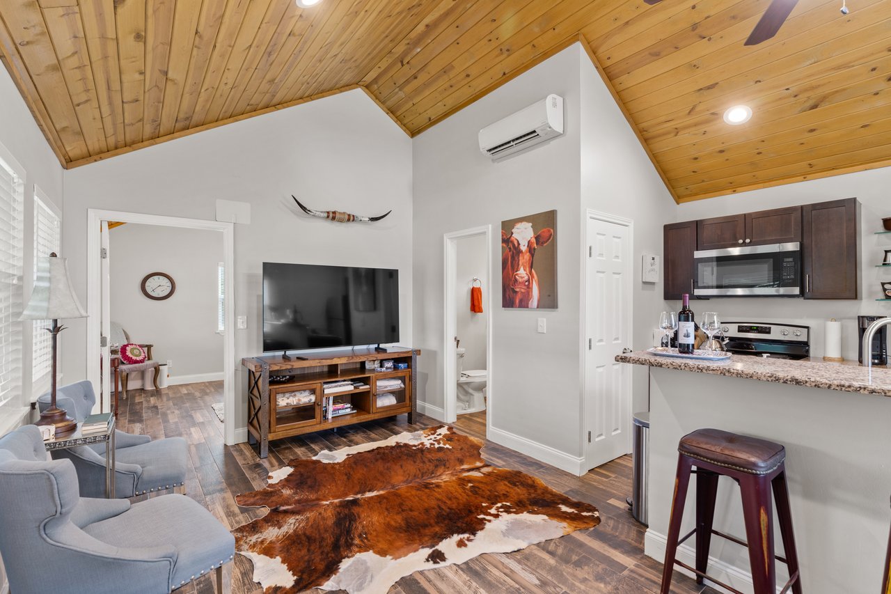 14909-B Fitzhugh Road