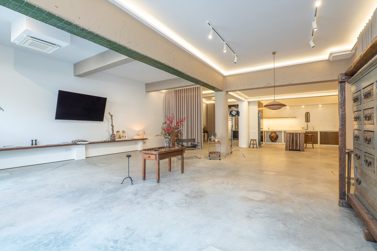 Versatile Loft-Style Living + Office Space in Porto’s Vibrant Art District