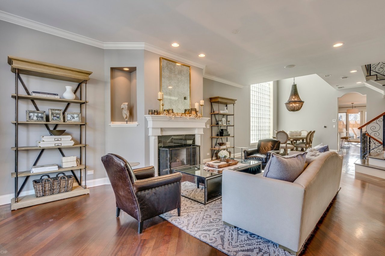 Designer Showcase | 2047 W Erie Street | $1,099,900