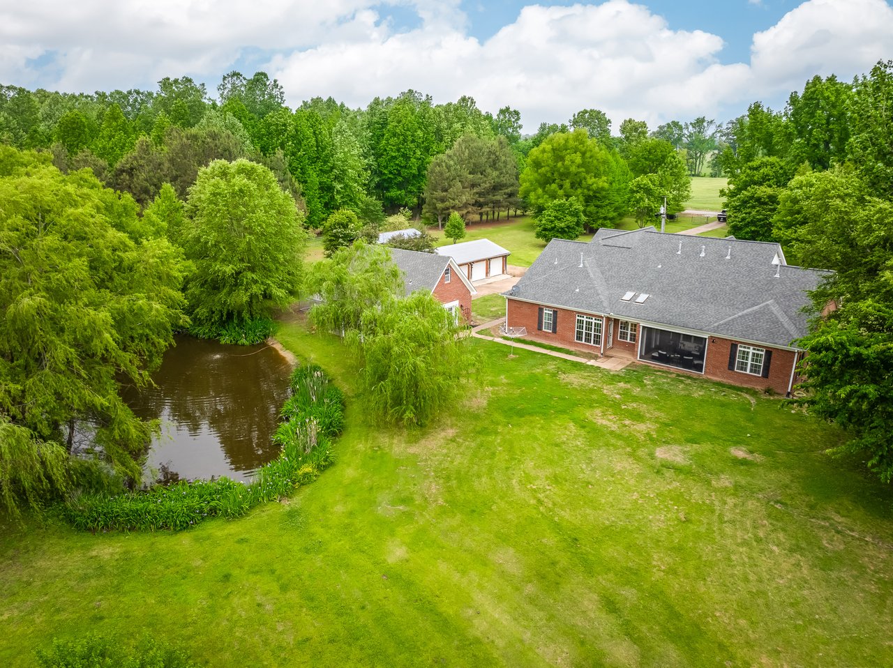 1095 CULBREATH RD