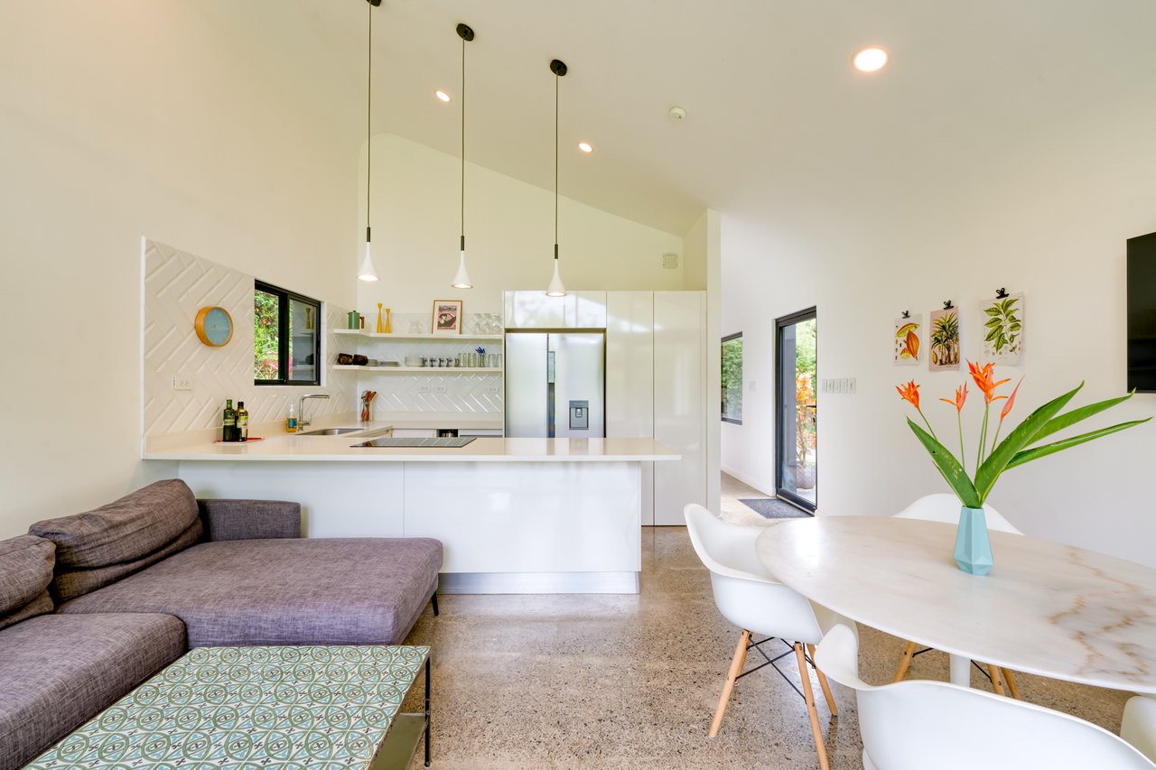 Modern Eco Villa in Central Uvita Only 5 Minutes from Surf Beach