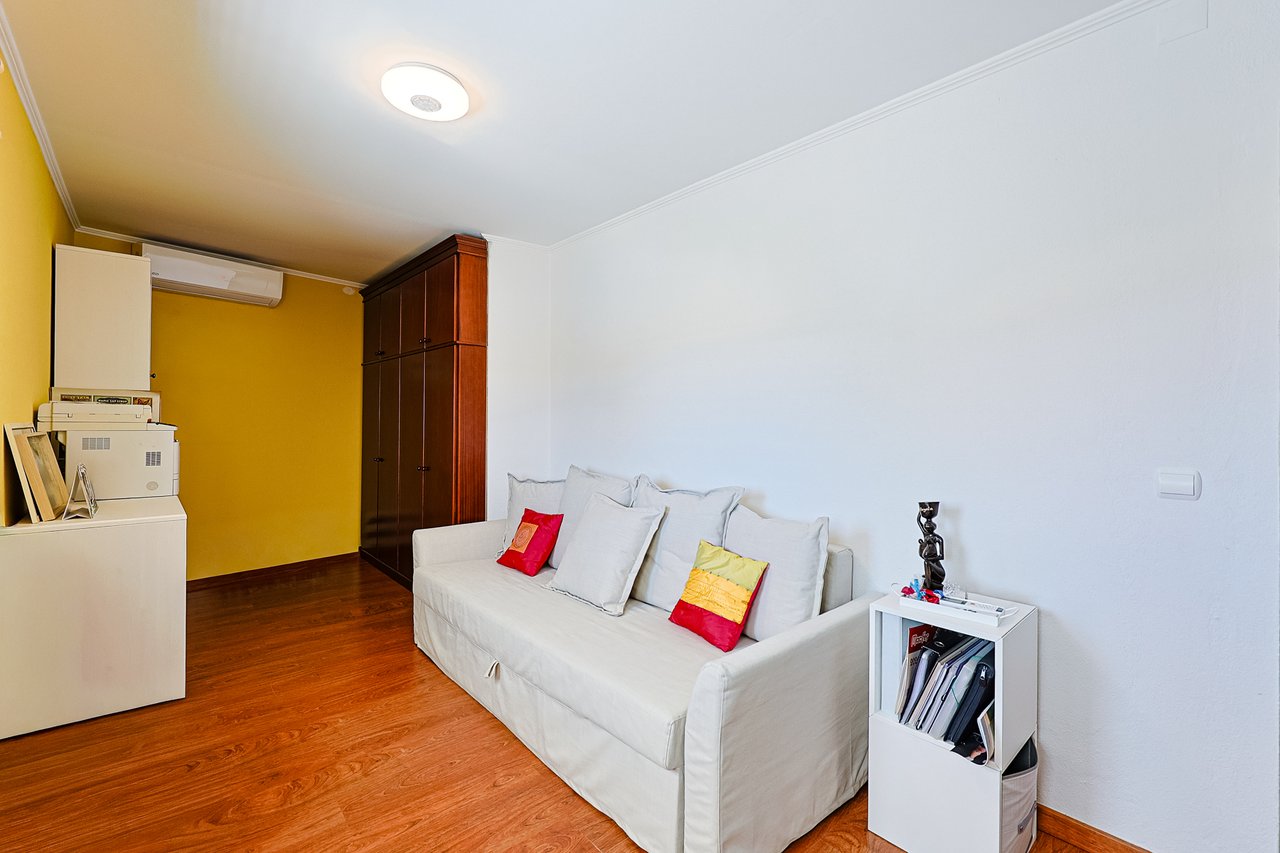 Exclusive 4,000 m² Estate in Azeitão with Tennis Court, Spa & Approved Development Project