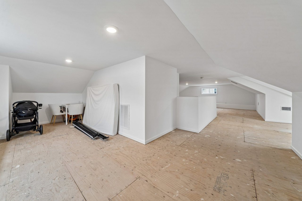 23 Alexander Avenue