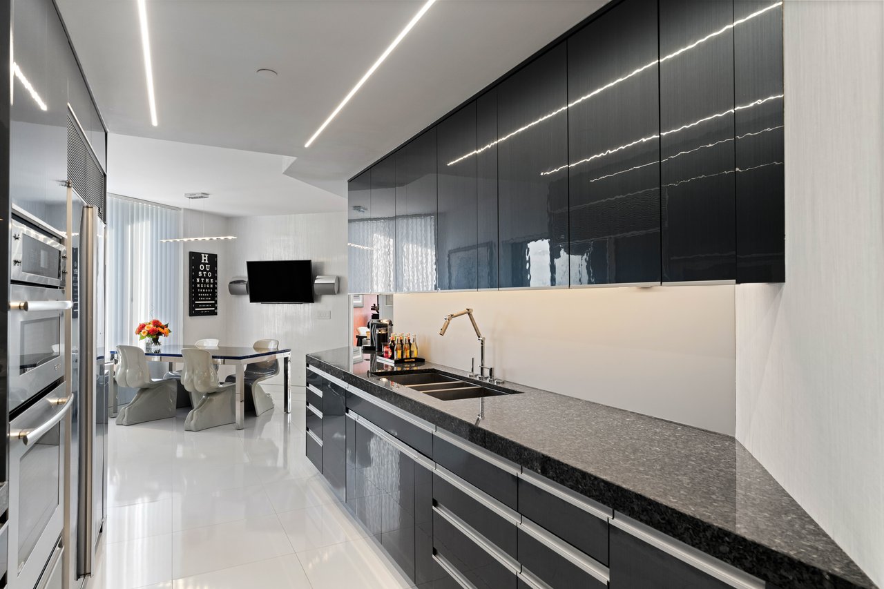 2660 Peachtree Road #24CD