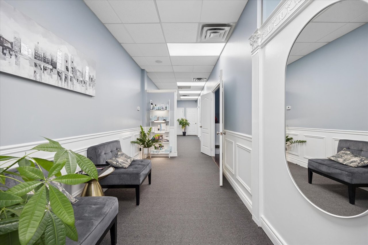 190 Main Street Unionville, Suite 202