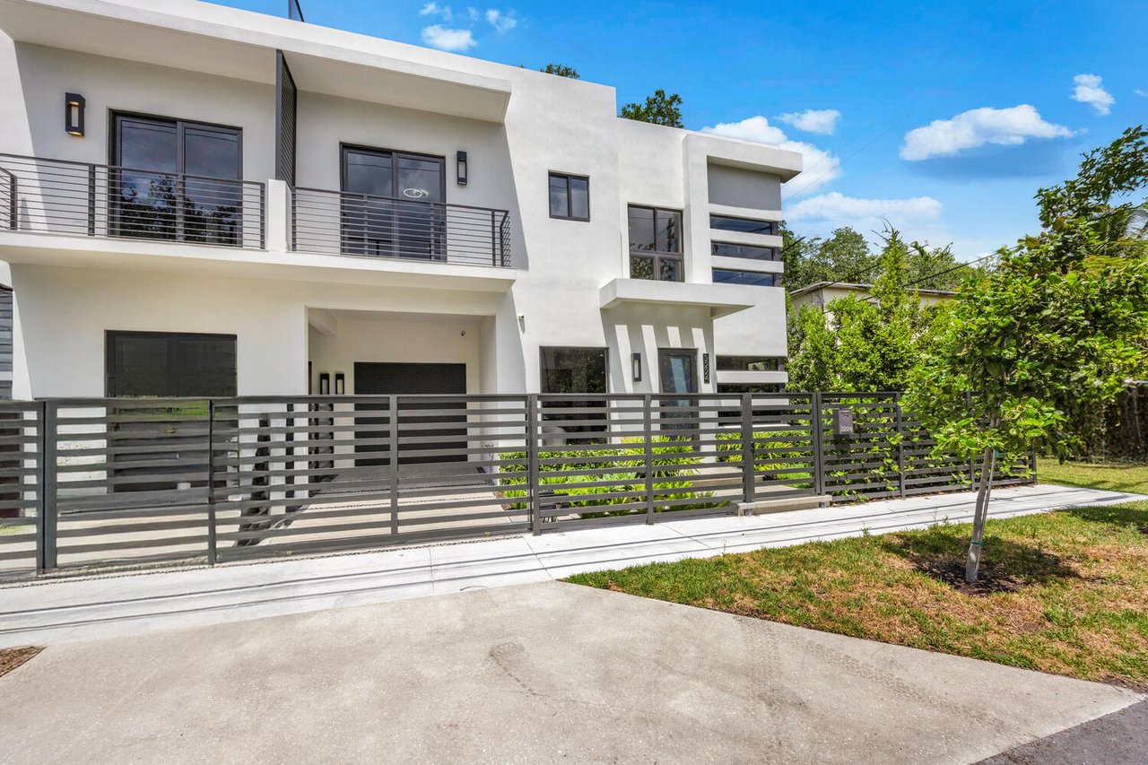 New Construction Townhome in Coconut Grove