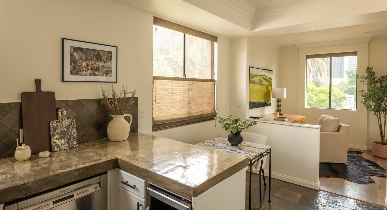 235 S Tower Dr Unit: 301, Beverly Hills 