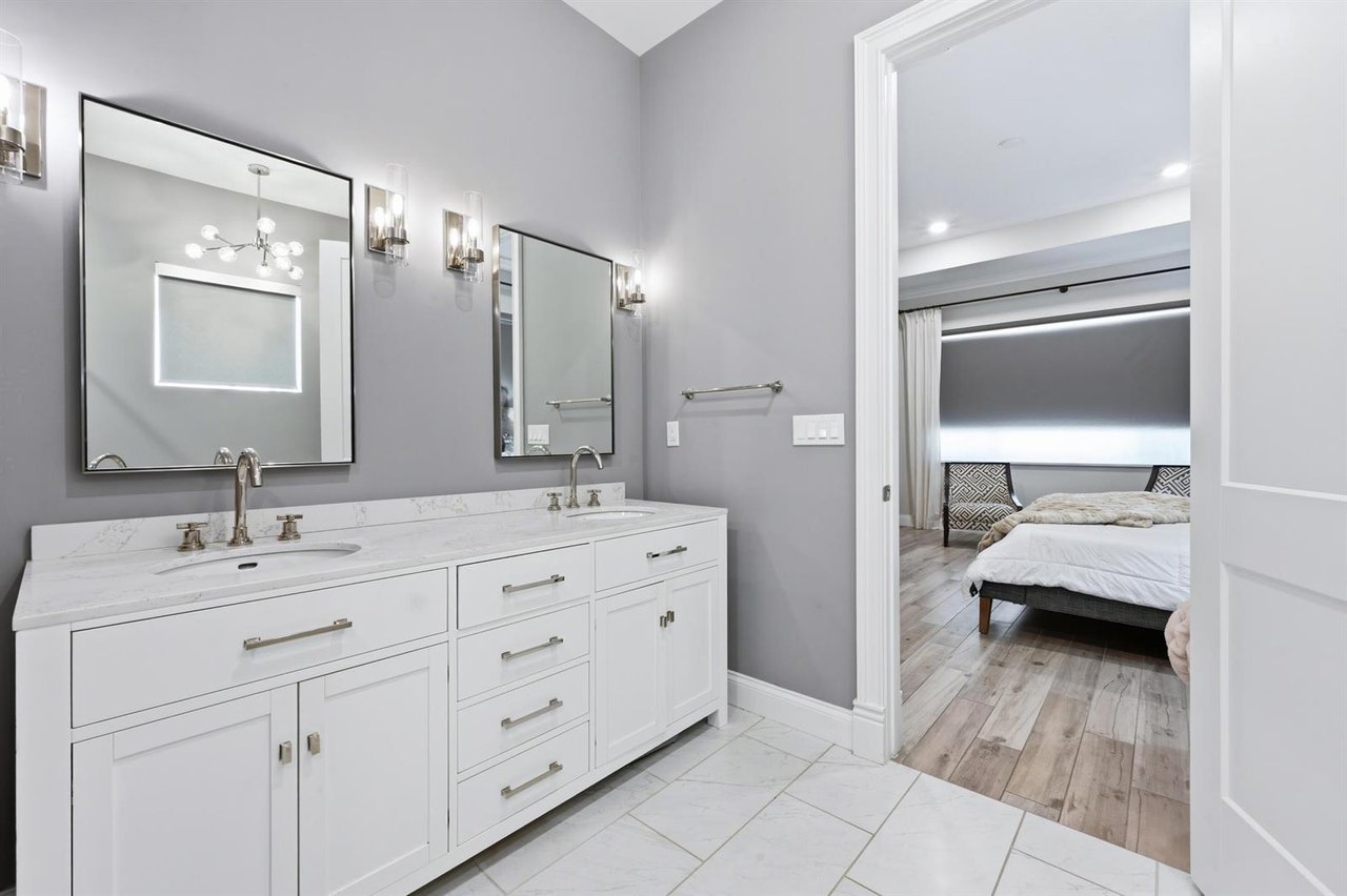 12269 Waterstone Cir
