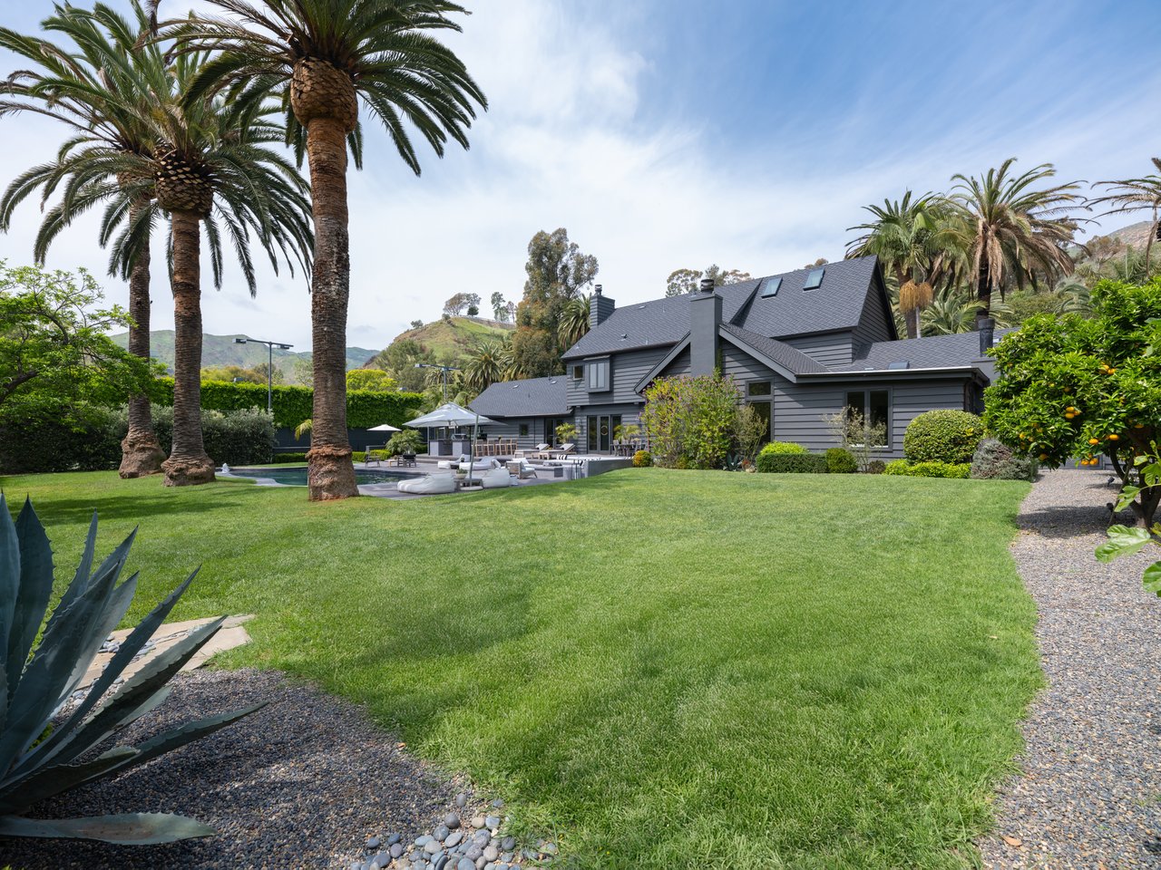 23122 Mariposa De Oro St, Malibu