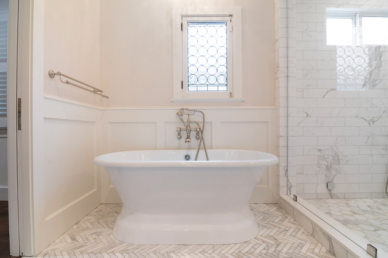 Sanctuary Paradise, N Citrus Ave, 90036