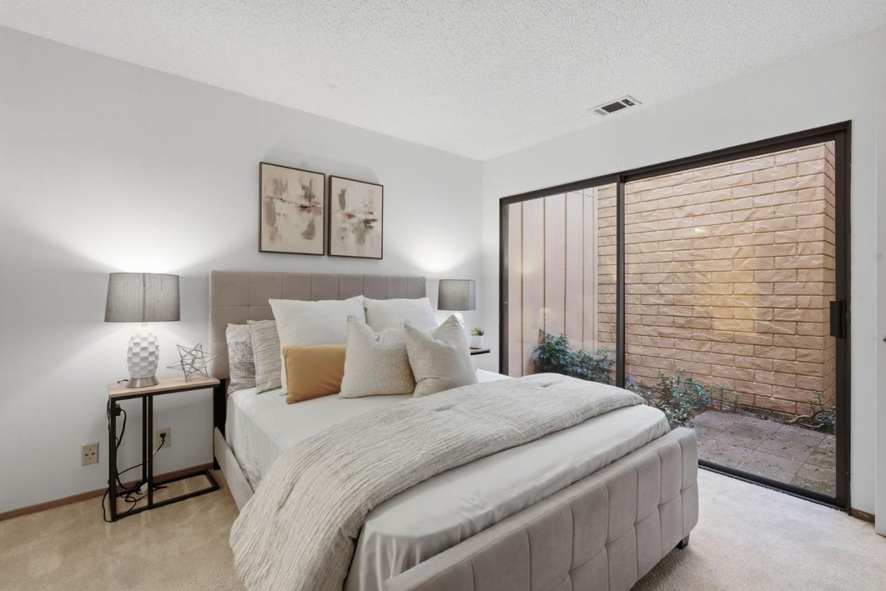 17 Azalea Ln, San Carlos