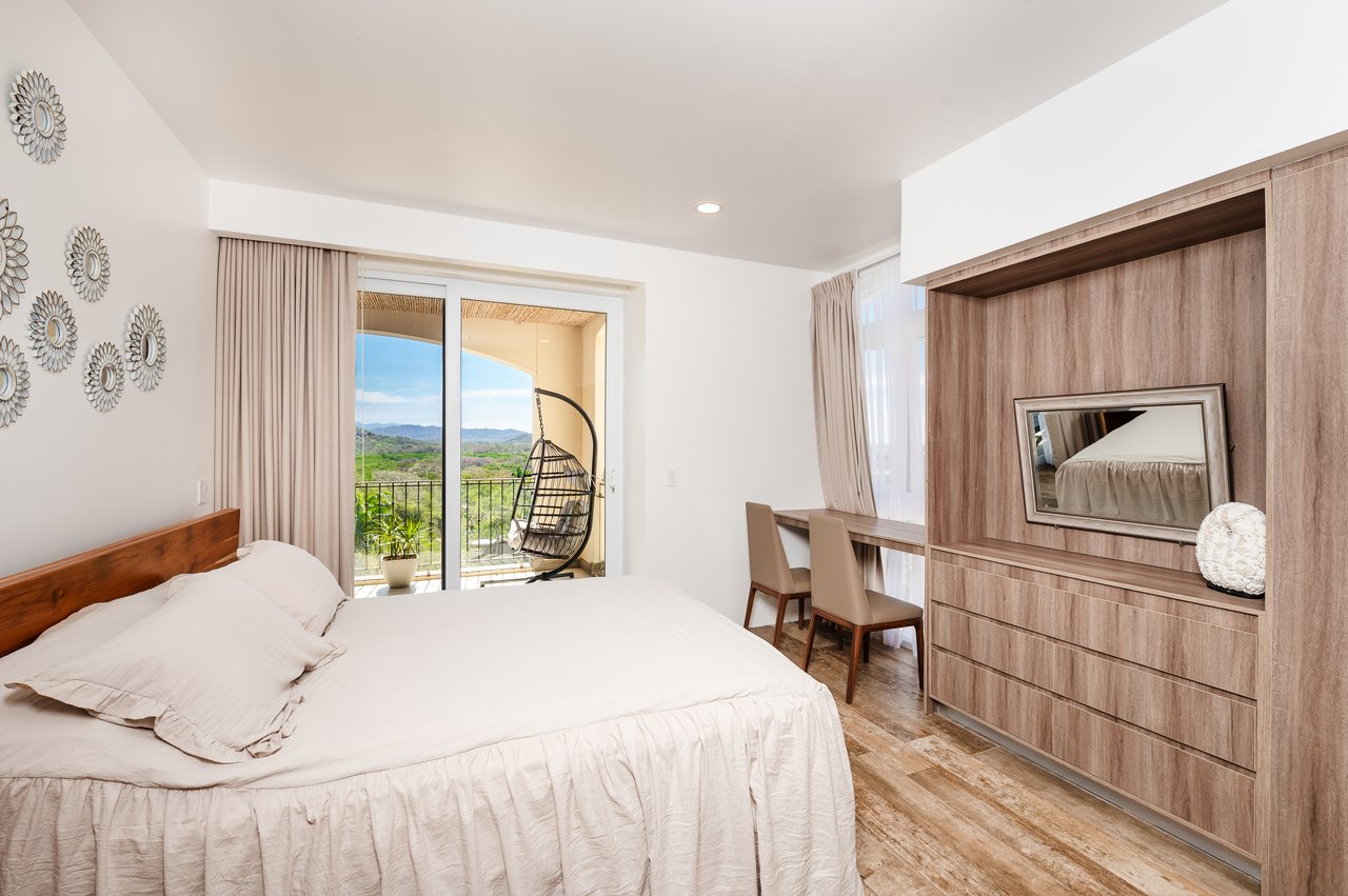 Penthouse 32 | Luxury Ocean-View Condo at Peninsula Langosta