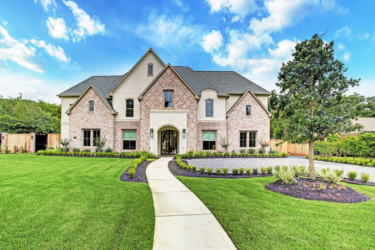 5658 Candlewood Dr