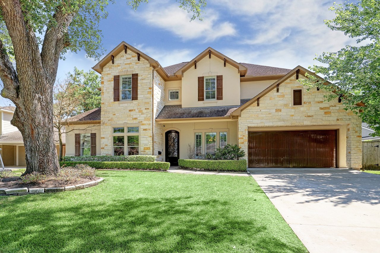 8701 Lupton Ln