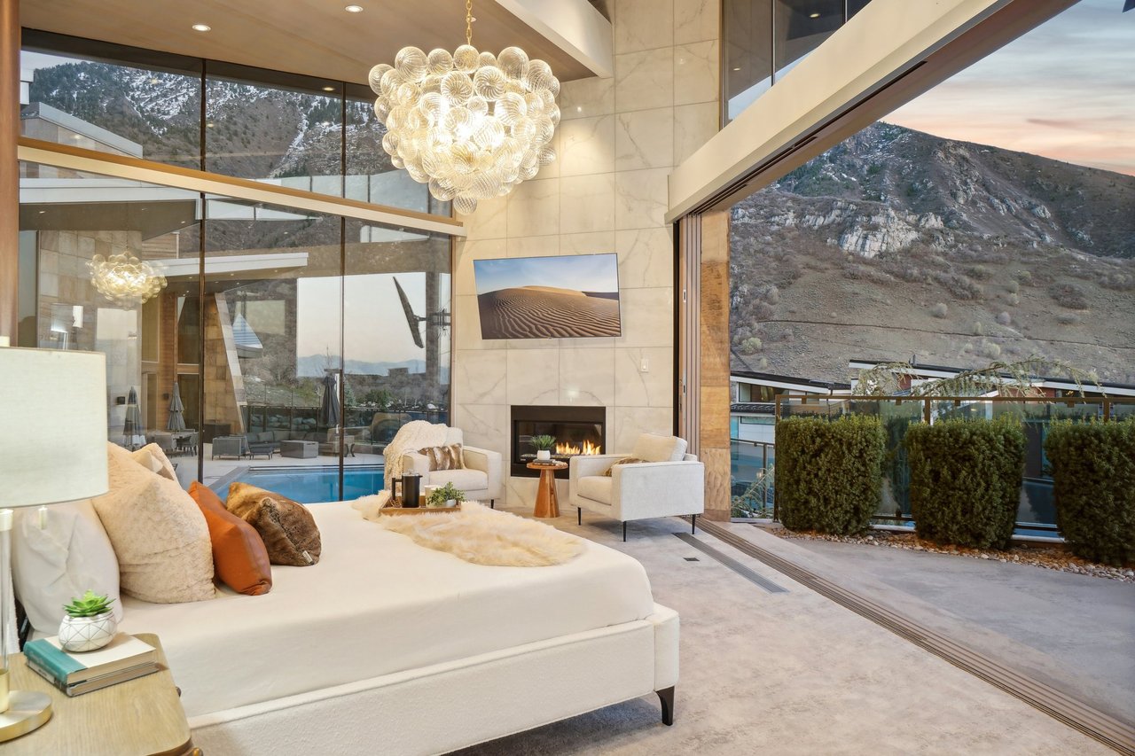 4141 E Canyon Estate Dr