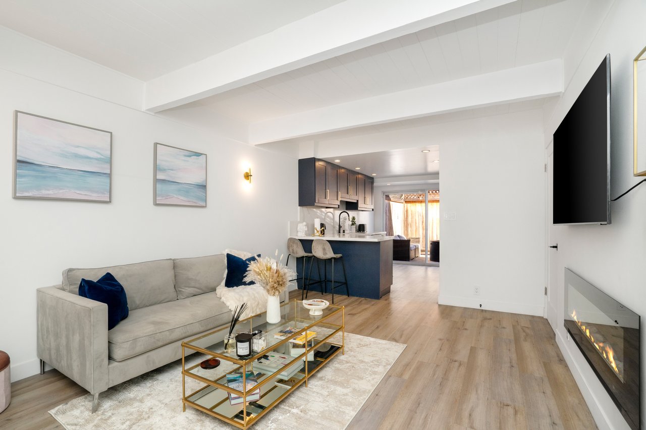 4040 Grand View Blvd #7