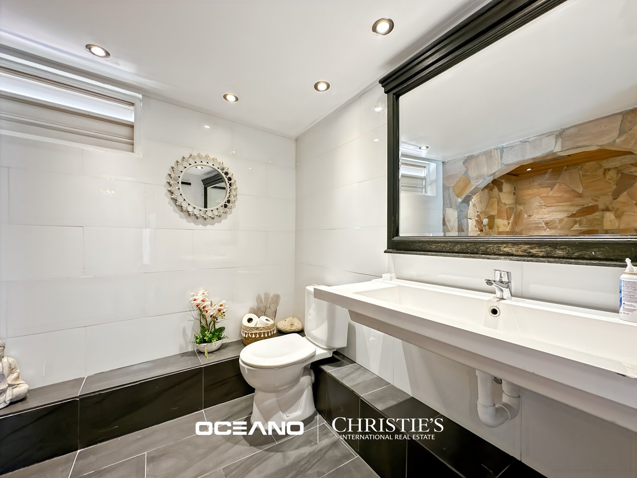 POINT BLANCHE – 5-Bedroom Villa