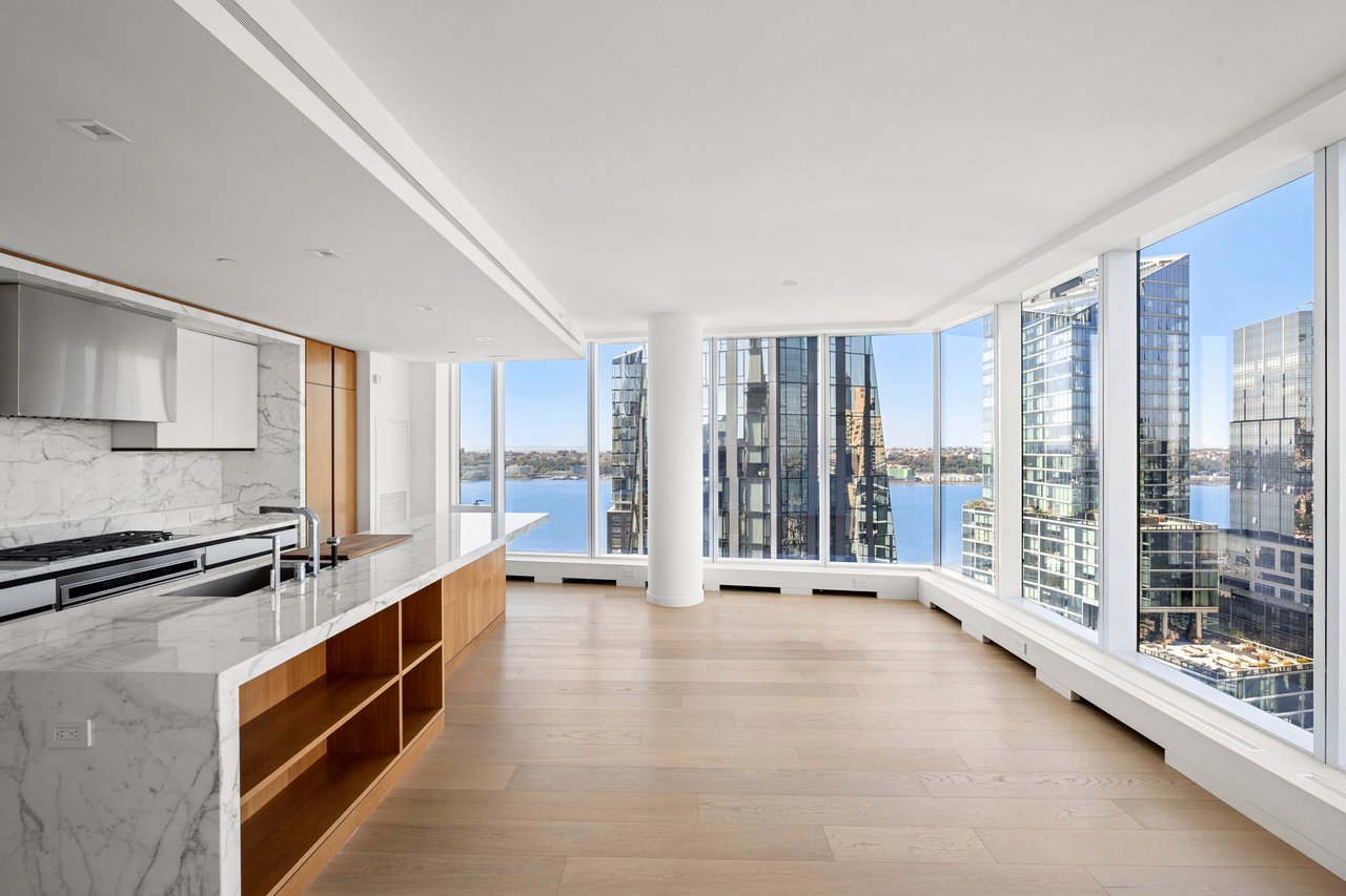Lenox Hill Manhattan rental property marketing for landlords, including apartments, condos, co-ops, townhouses, prewar residences, luxury rentals, high-rise apartments, renovated residences, and investment properties with Parviz Latipzoda and The Parviz Team at Compass.