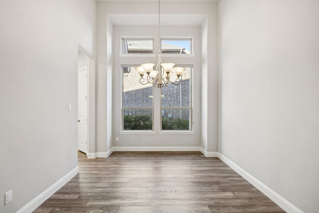 1001 Grassy Shore Ln