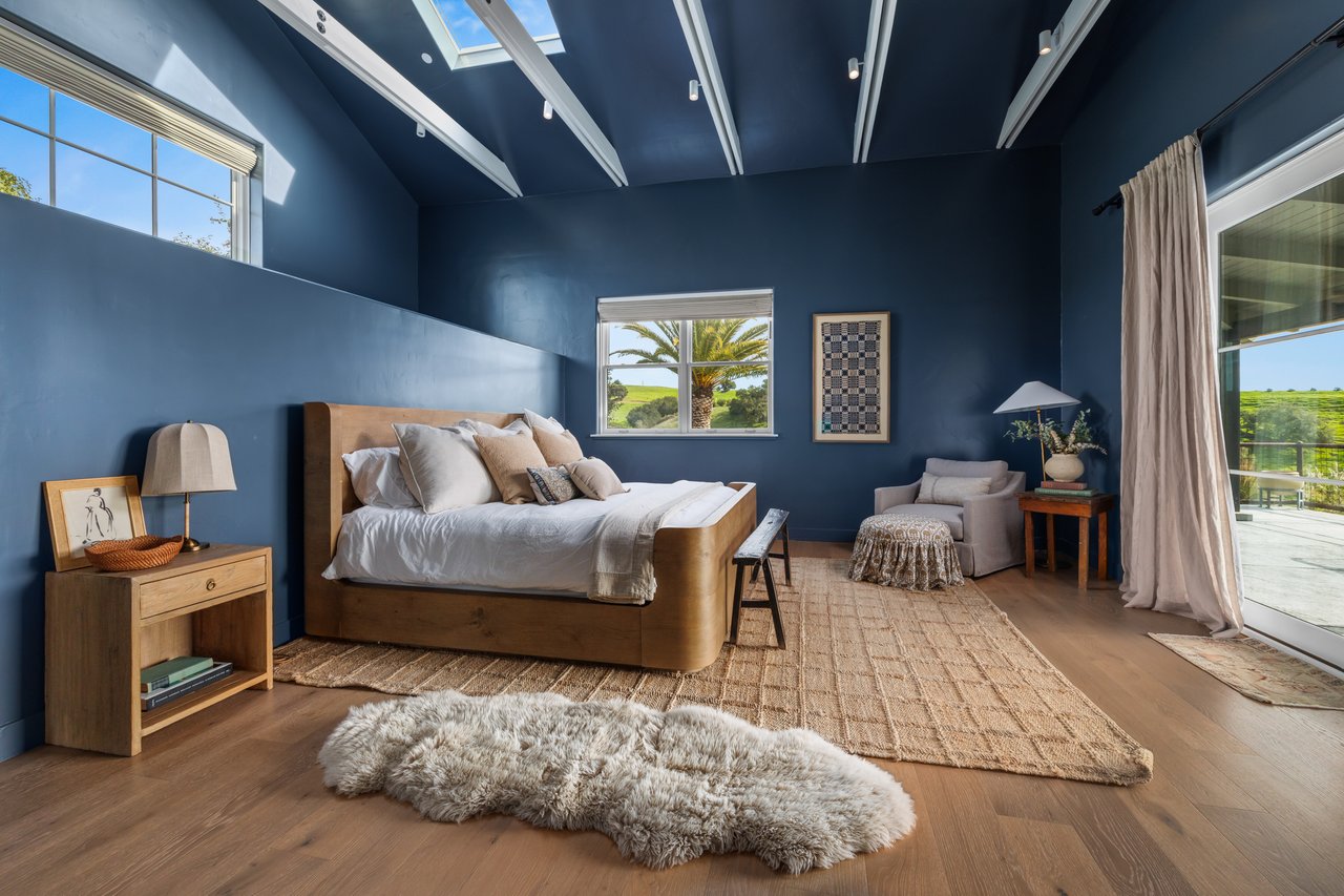 22 Acres of Timeless California Living