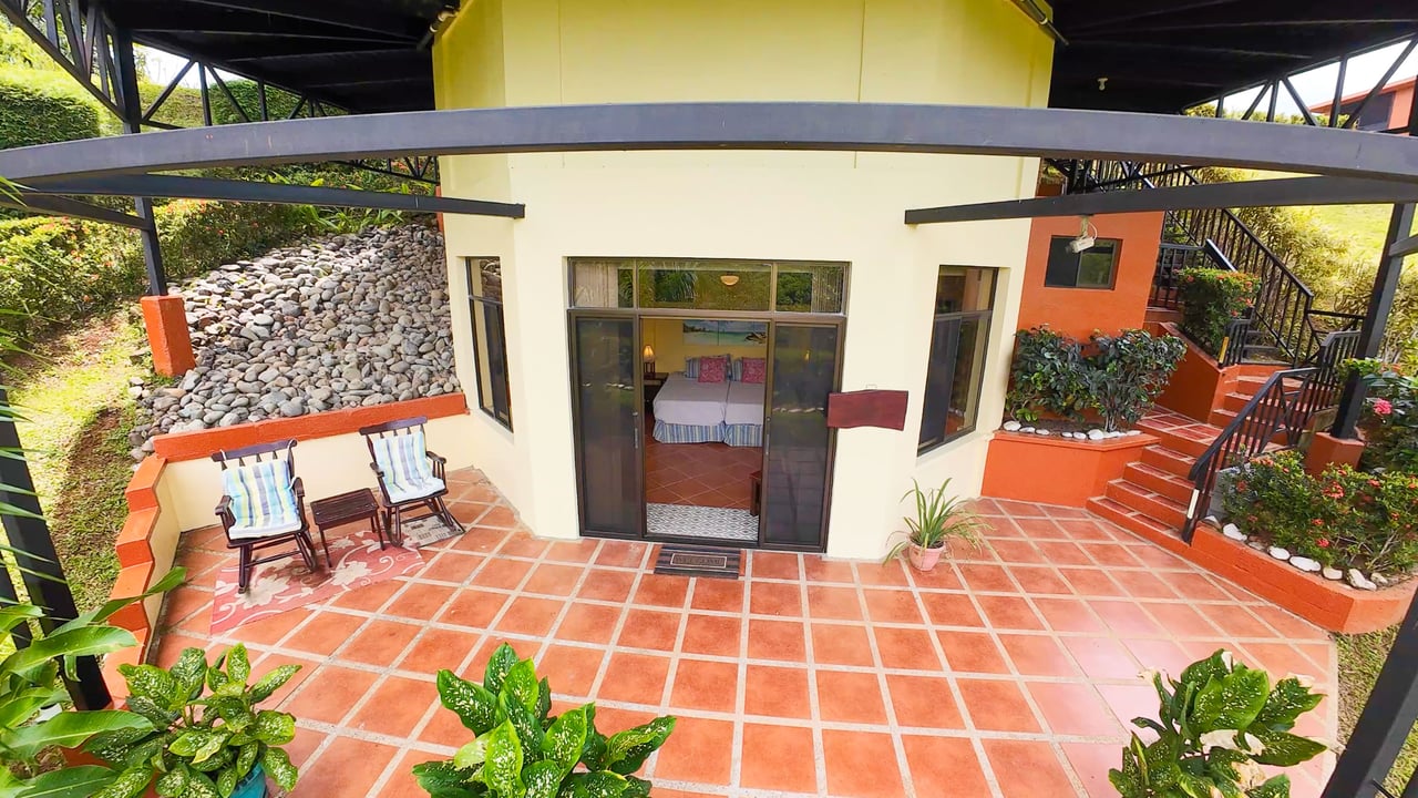 Tropical Estate in Gated Community near Quepos
