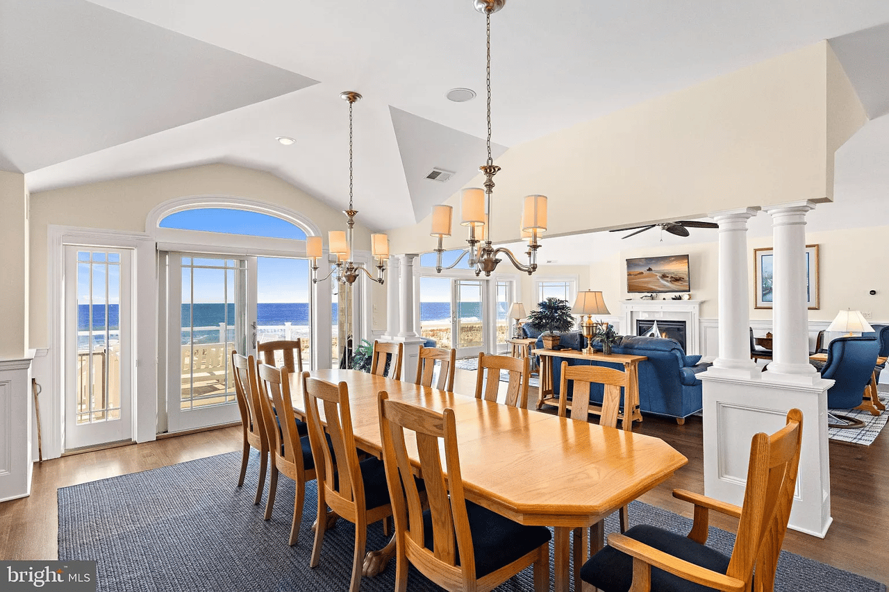 1095 Long Beach Blvd #B