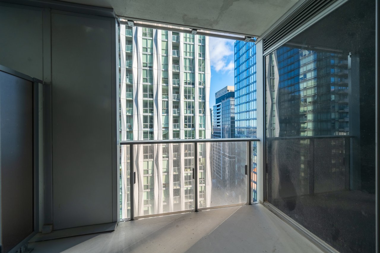 11 Yorkville Ave 1608