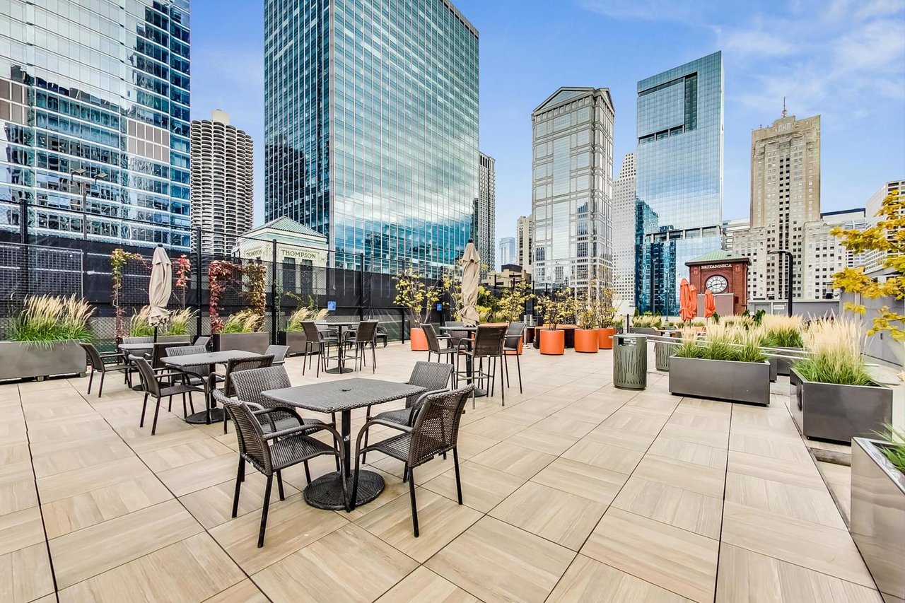 345 N LA SALLE Drive Unit: 209