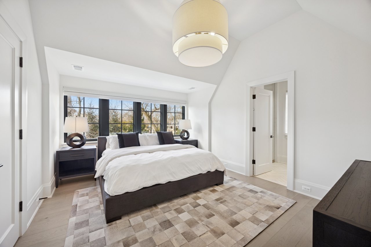 244 E 1st, Hinsdale