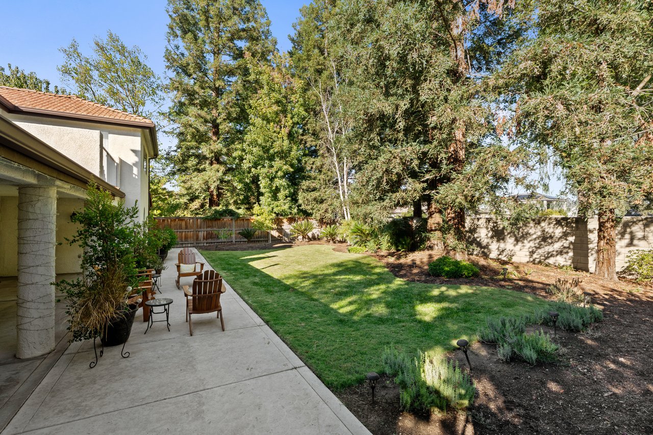 841 E Country View Circle