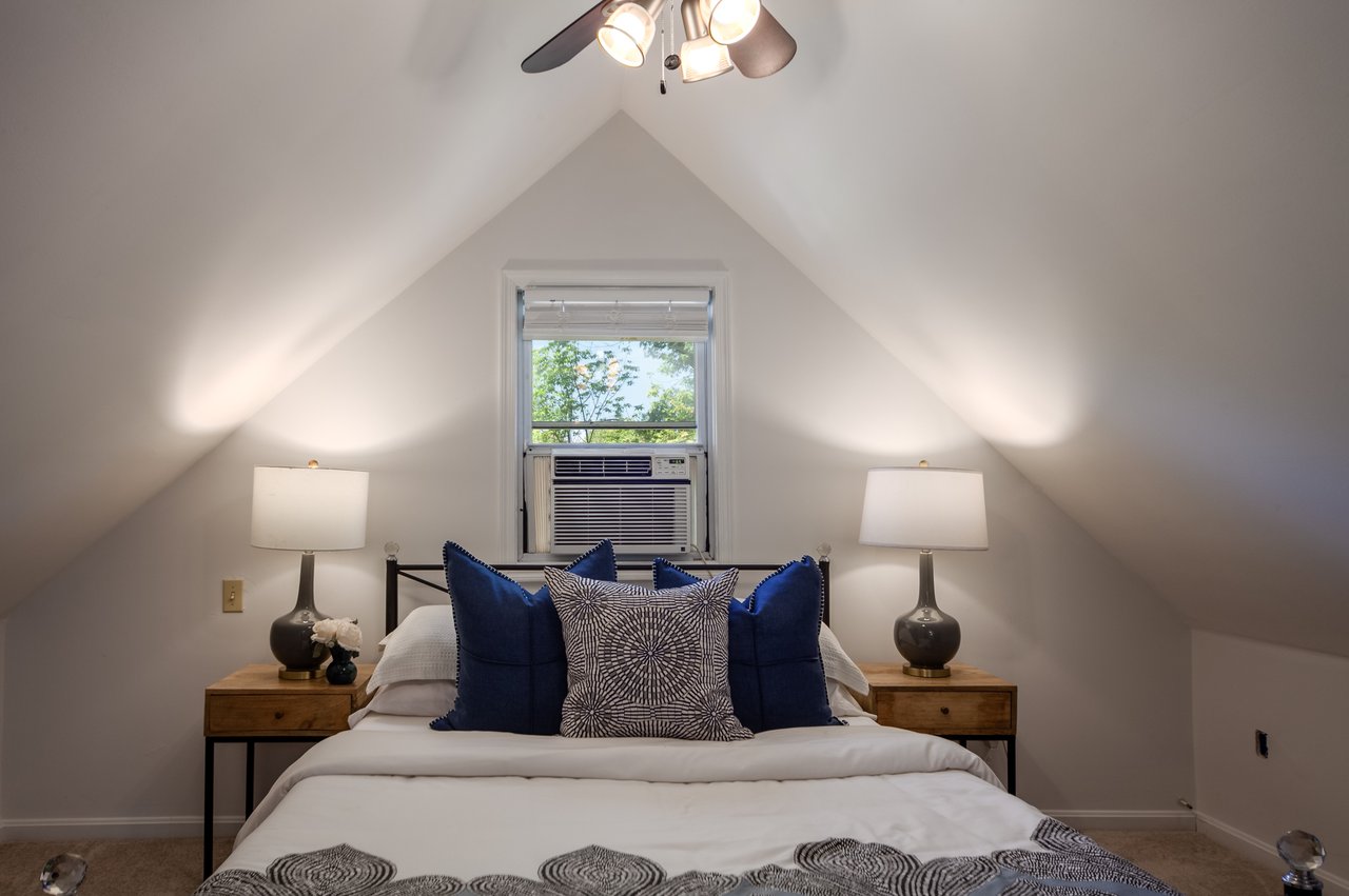 4110 30th St. Mount Rainier