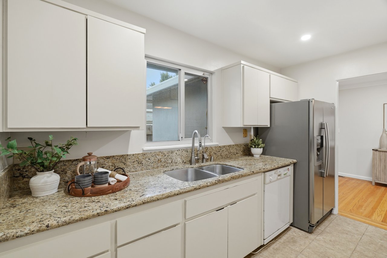 3240 Santa Maria Avenue