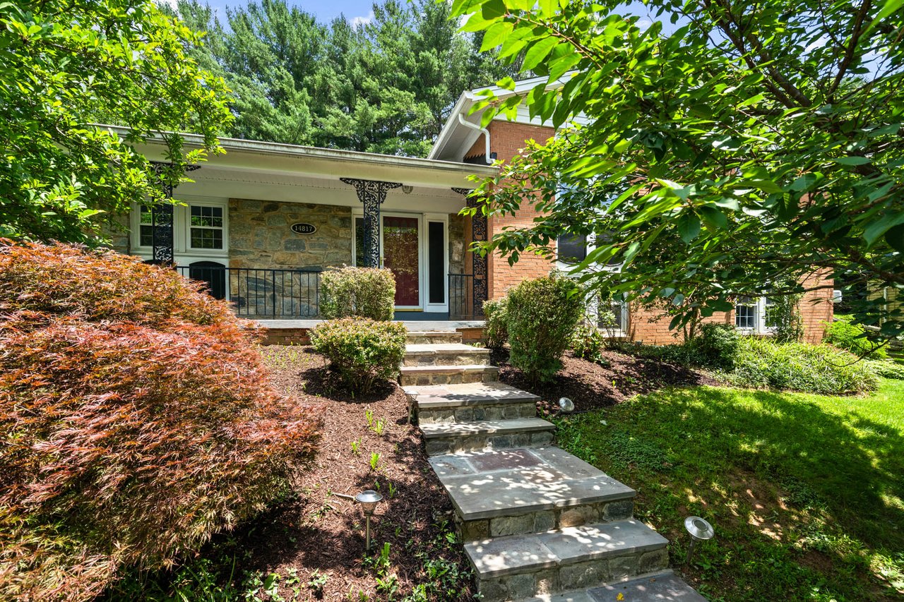 14817 Lake Terrace