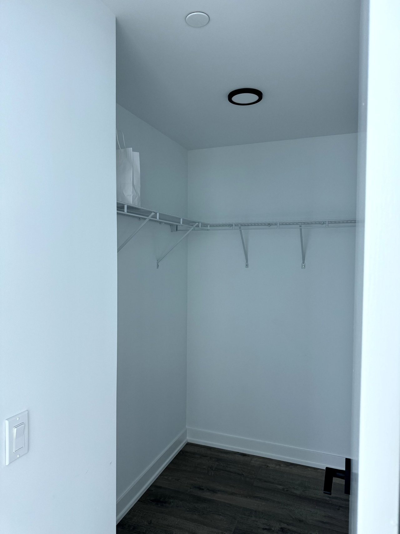 327 King St W Unit: 4105