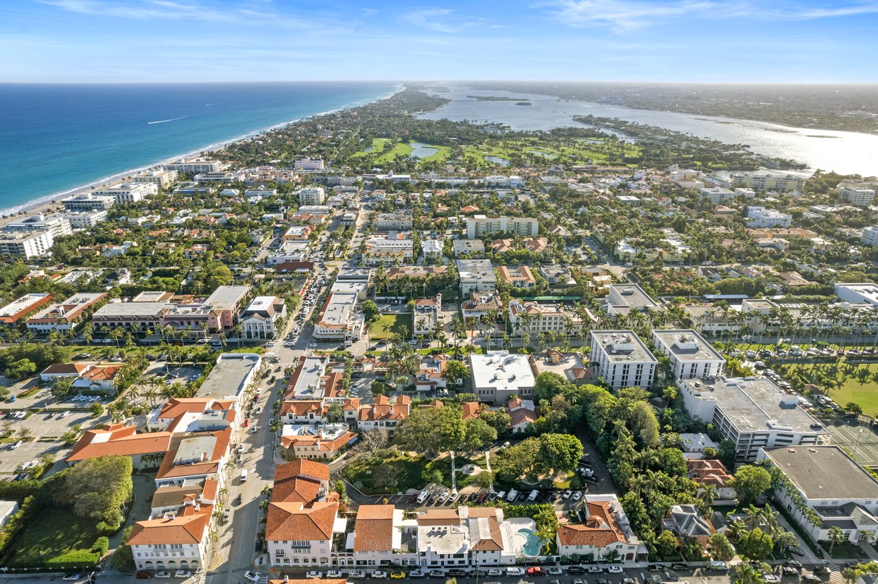 Mid-Island Townhouse