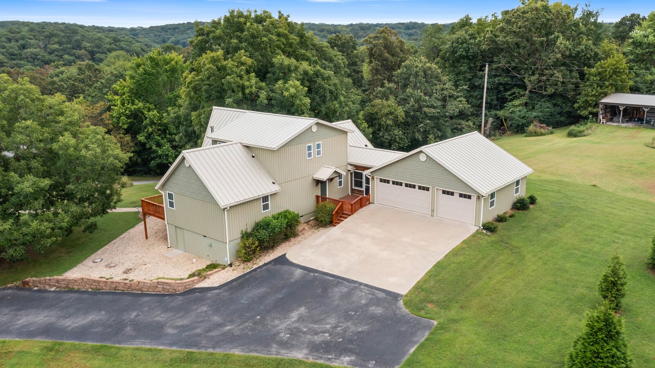 19123 Hill Rd, Springdale, AR 72764