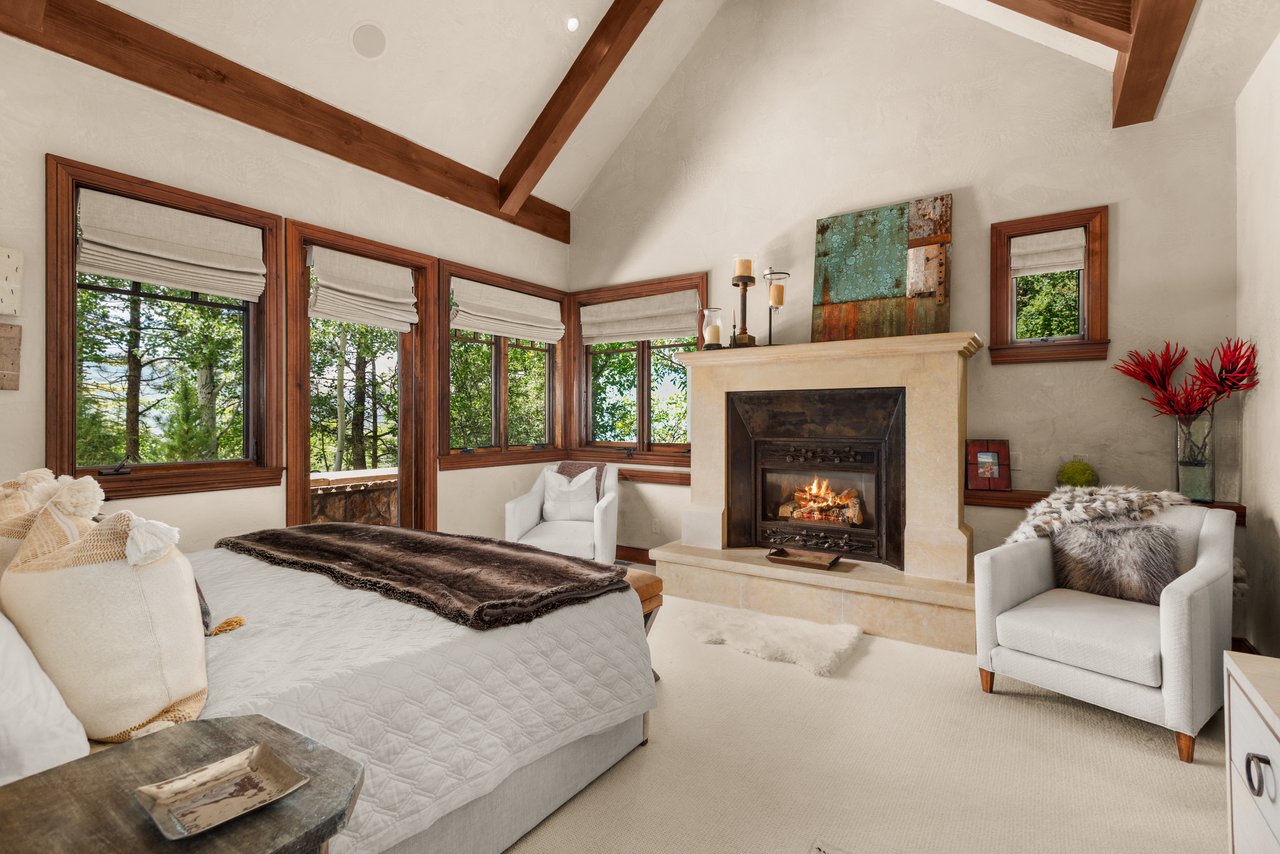 863 Hunter Creek
