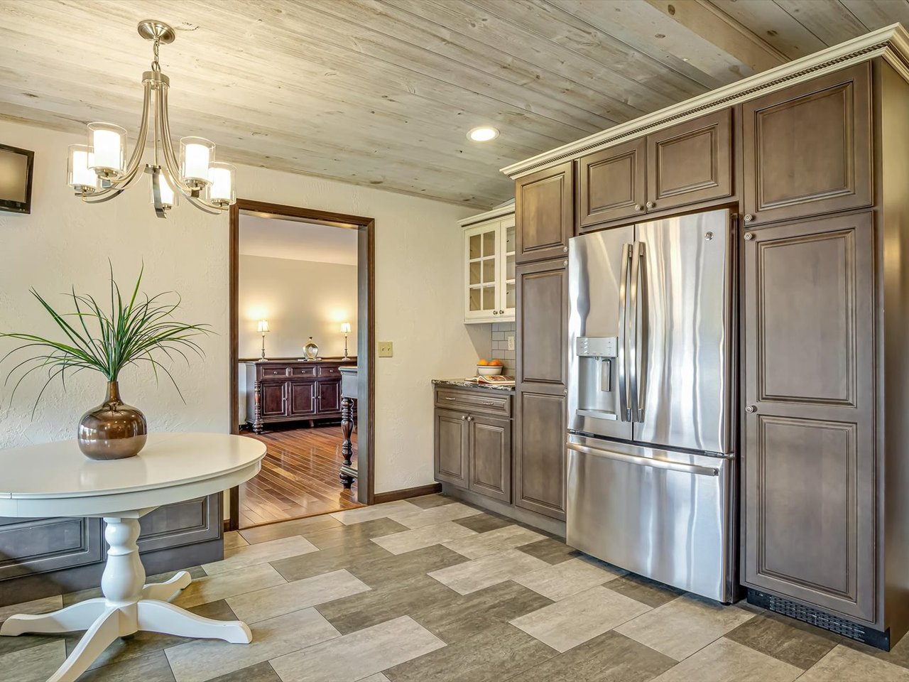 Spacious Country Home on Nearly 10 Acres – 2622 Kaiser Road 
