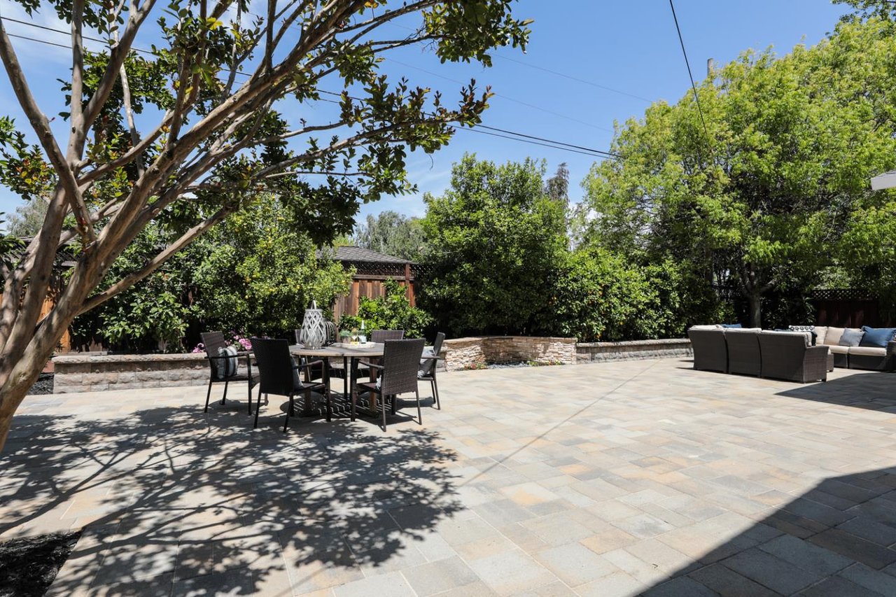 1611 Havenhurst Drive