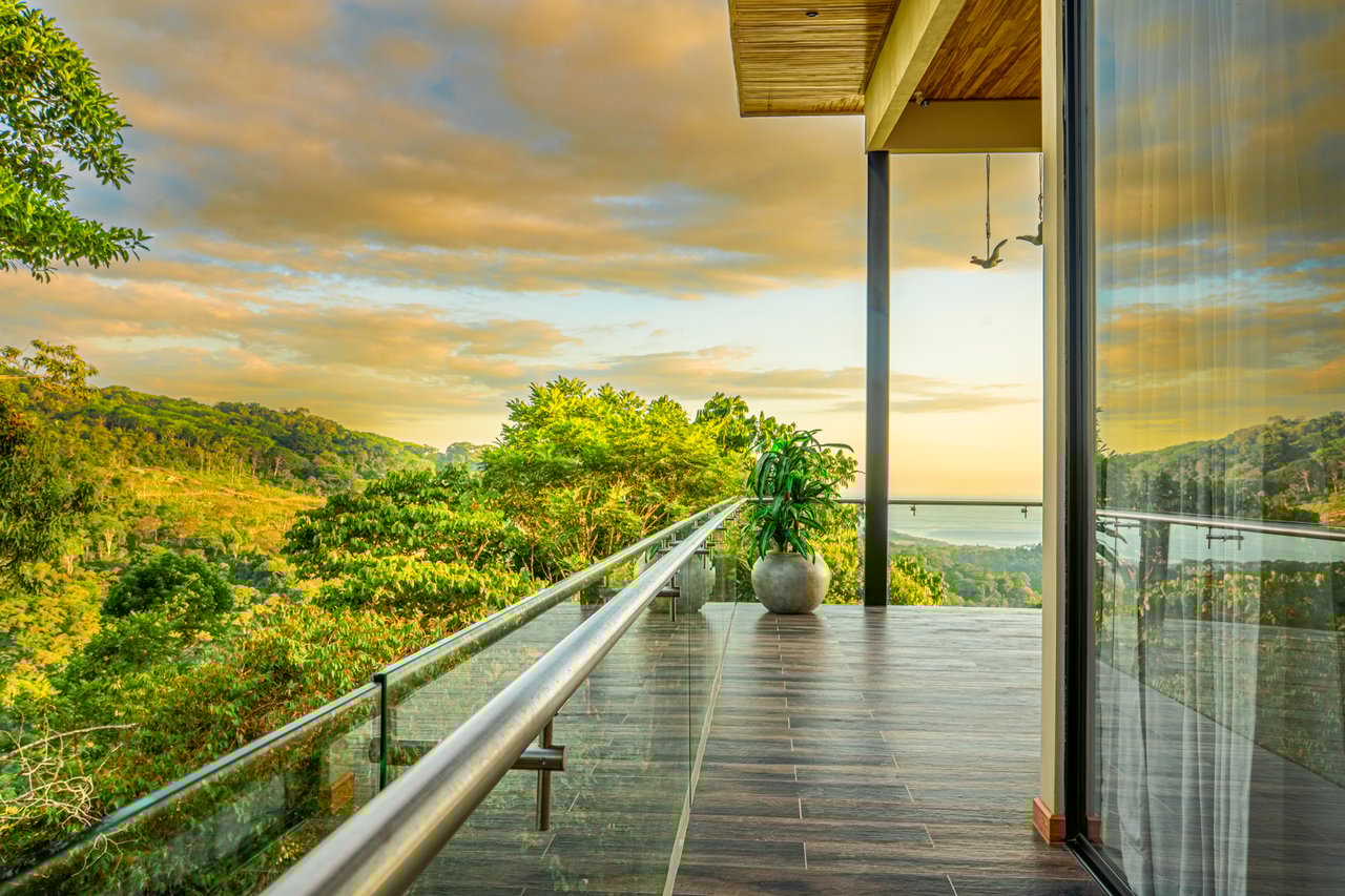 Amazing San Josecito with Full Whale’s Tail & Sunset View 